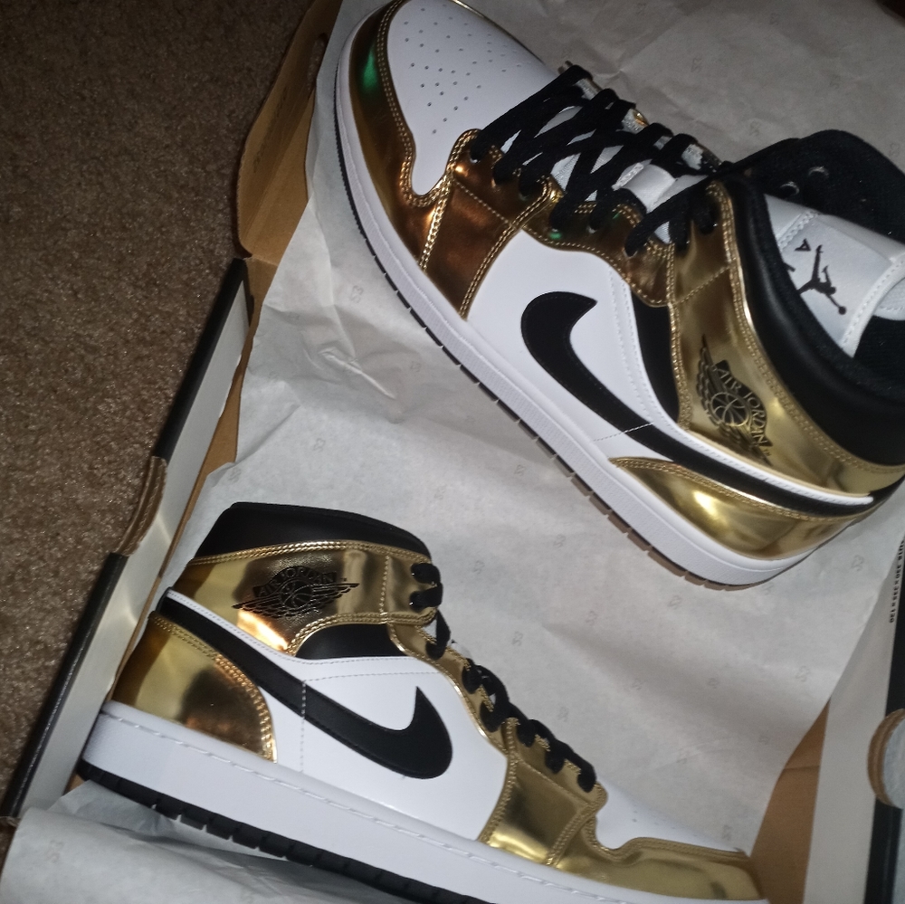 Jordans - Picture 12 of 16